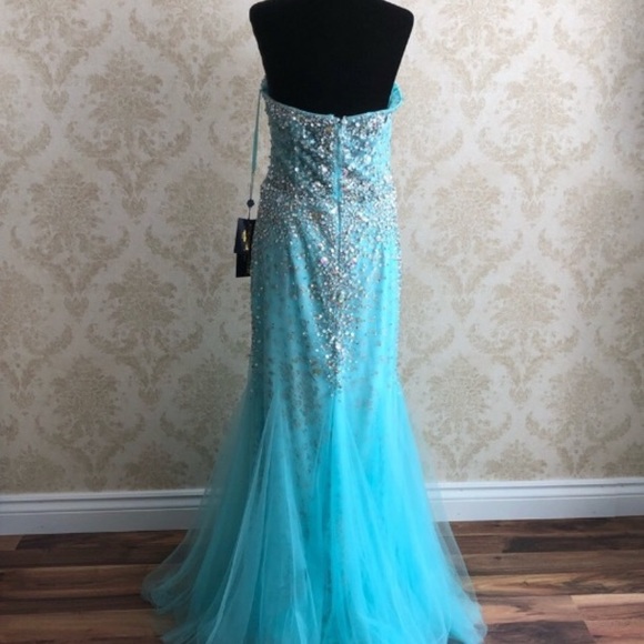 BNWT May Queen mermaid style beaded gown - Picture 7 of 15